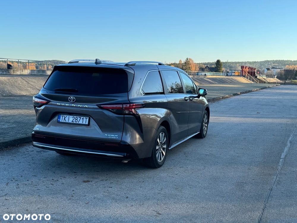 Toyota Sienna - 15