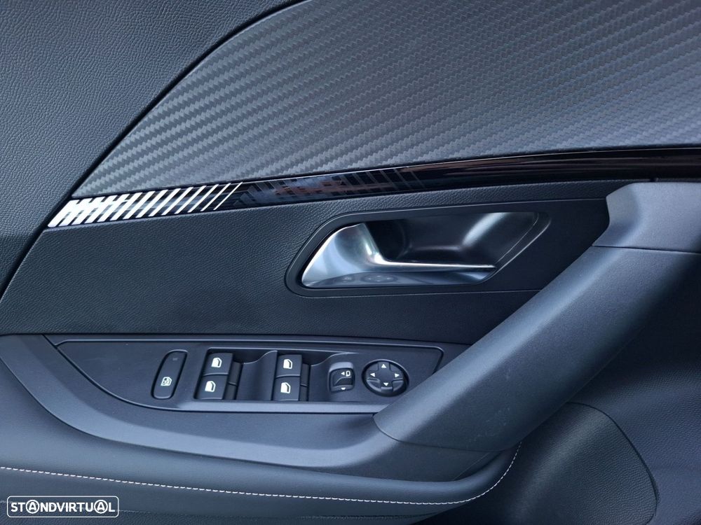 Peugeot 2008 1.2 Hybrid Allure e-DCS6 - 18