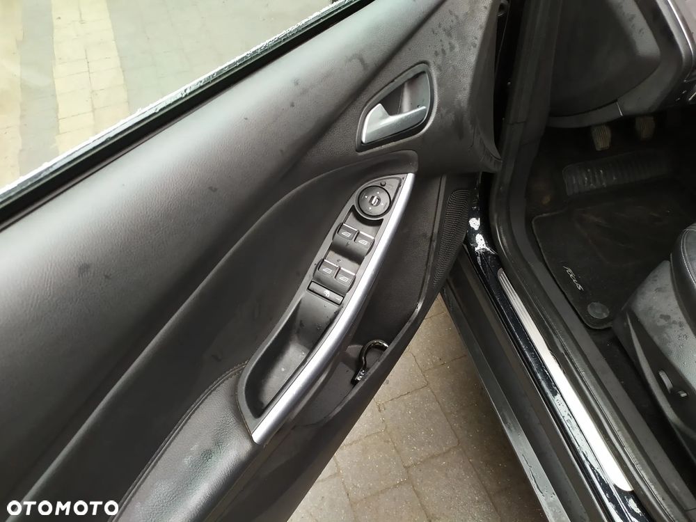 Ford Focus 1.0 EcoBoost Start-Stopp-System TITANIUM X - 18