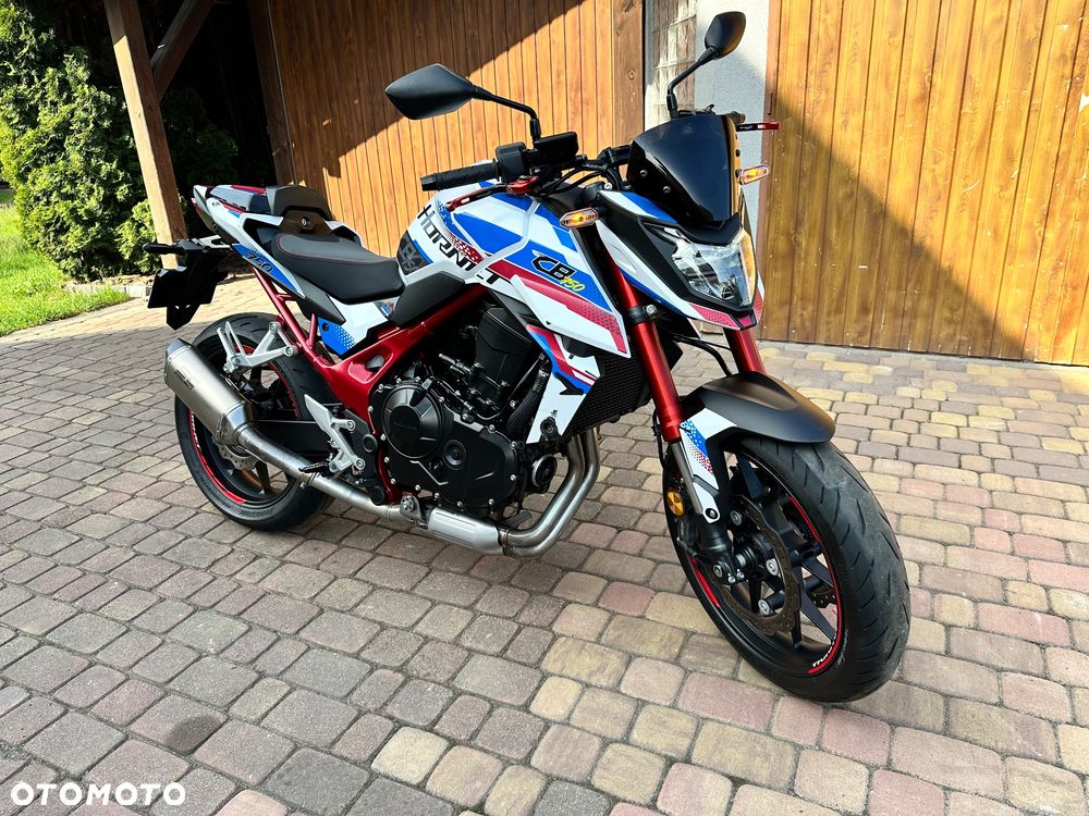 Honda CB - 2
