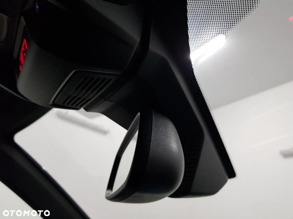 Peugeot 3008 ver-puretech-130-stop-start-gpf-eat8-gt - 23