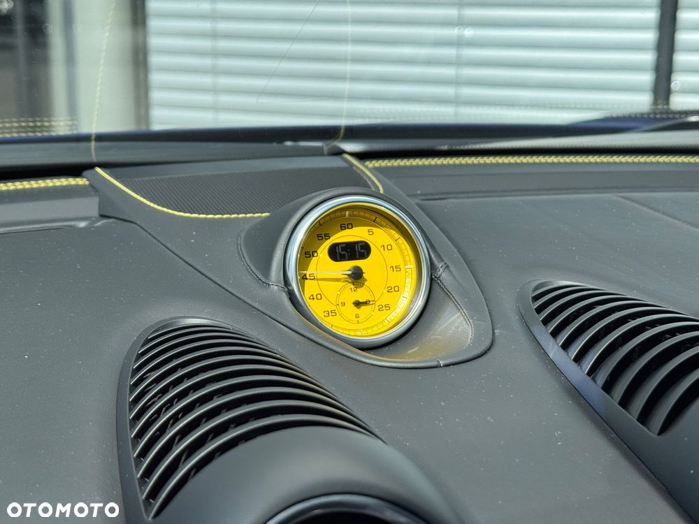Porsche 718 Spyder - 20