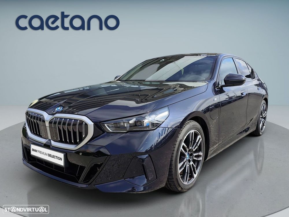 BMW 530 e Pack Desportivo M - 1