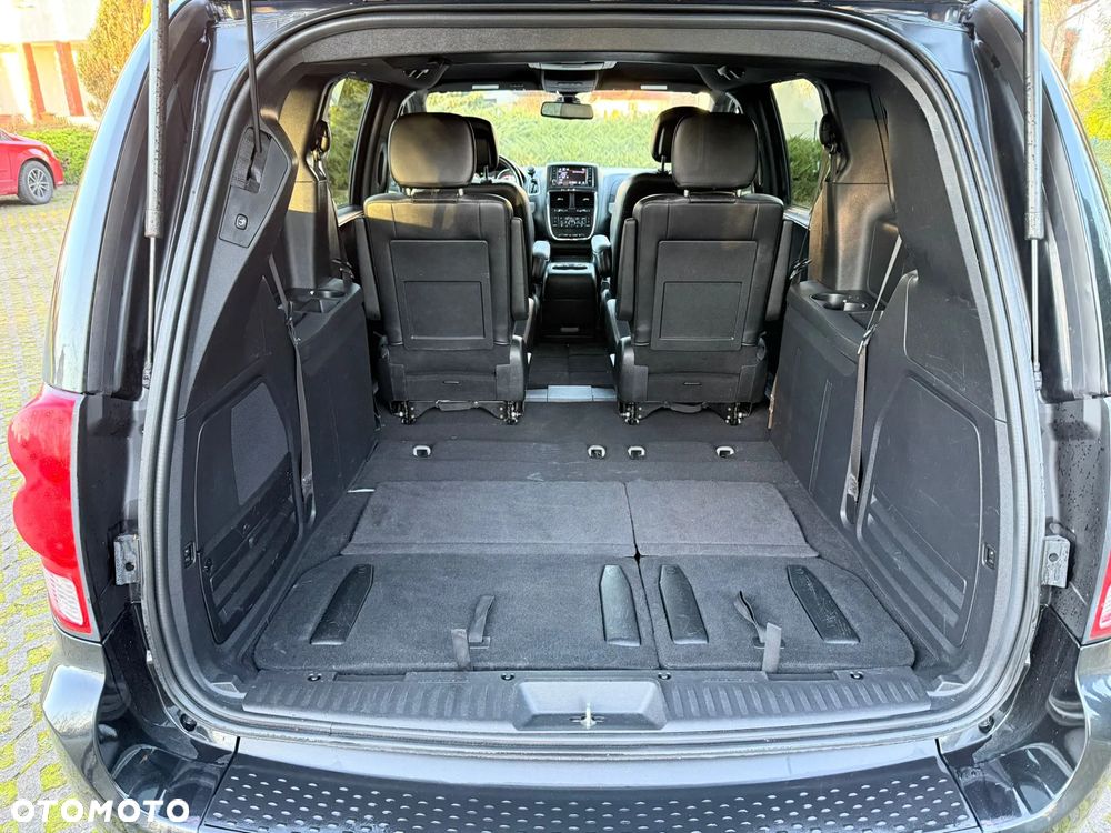 Dodge Grand Caravan 3.6 R/T - 30