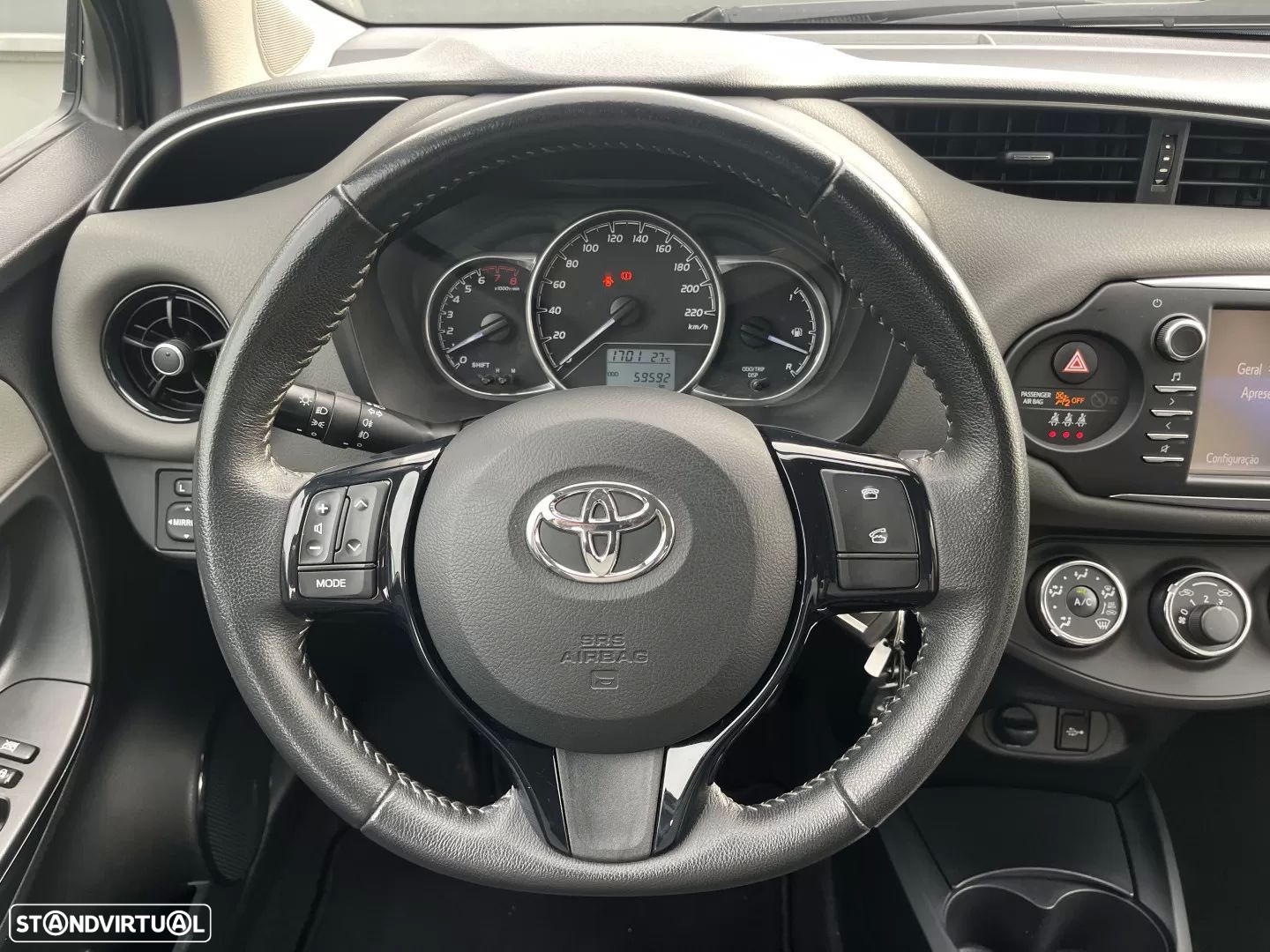 Toyota Yaris 1.0 VVT-i Exclusive - 39