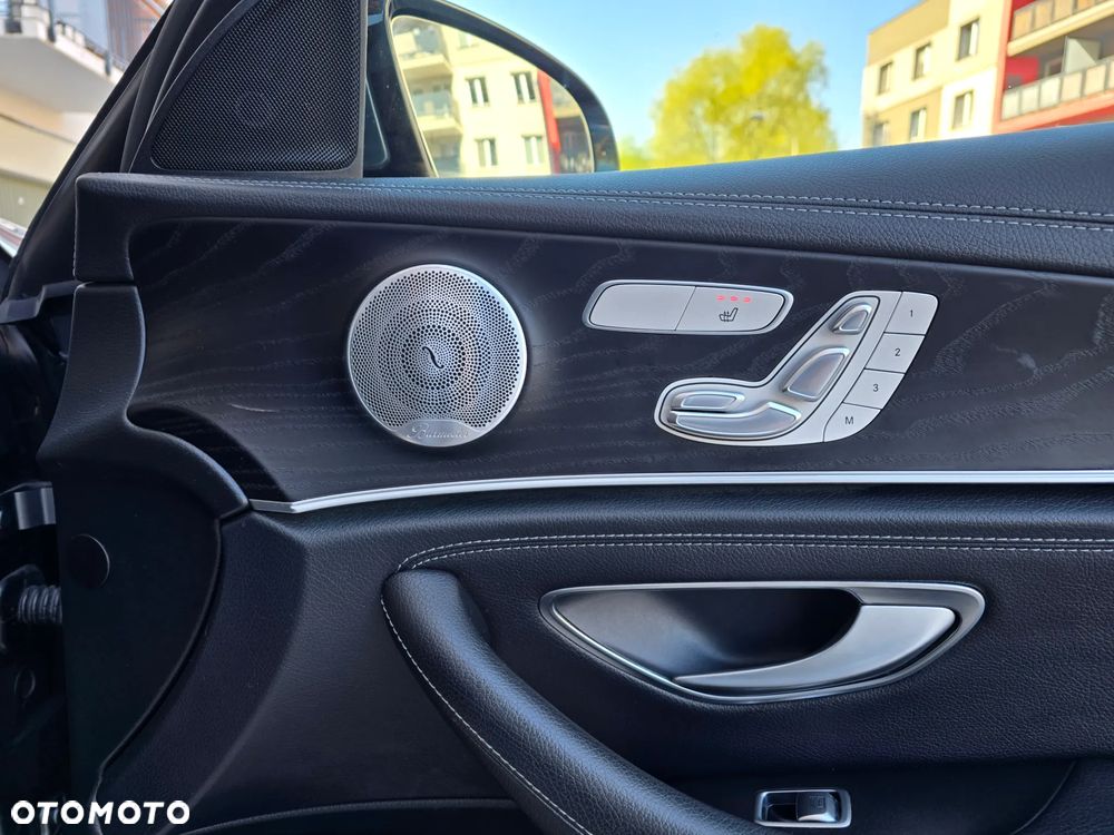 Mercedes-Benz Klasa E 220 d 4-Matic AMG - 25
