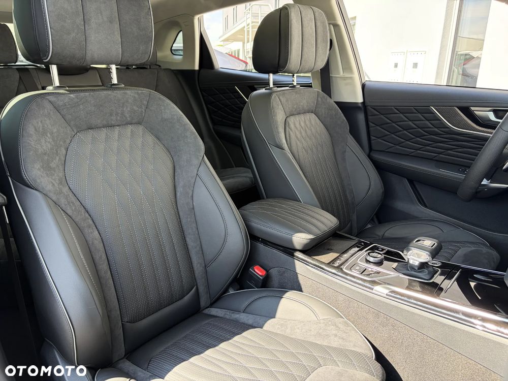 Hongqi HS5 - 37