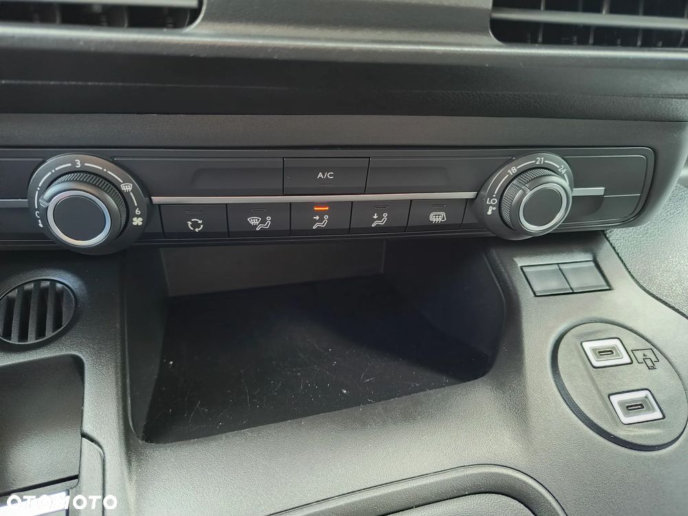 Citroën BERLINGO - 19