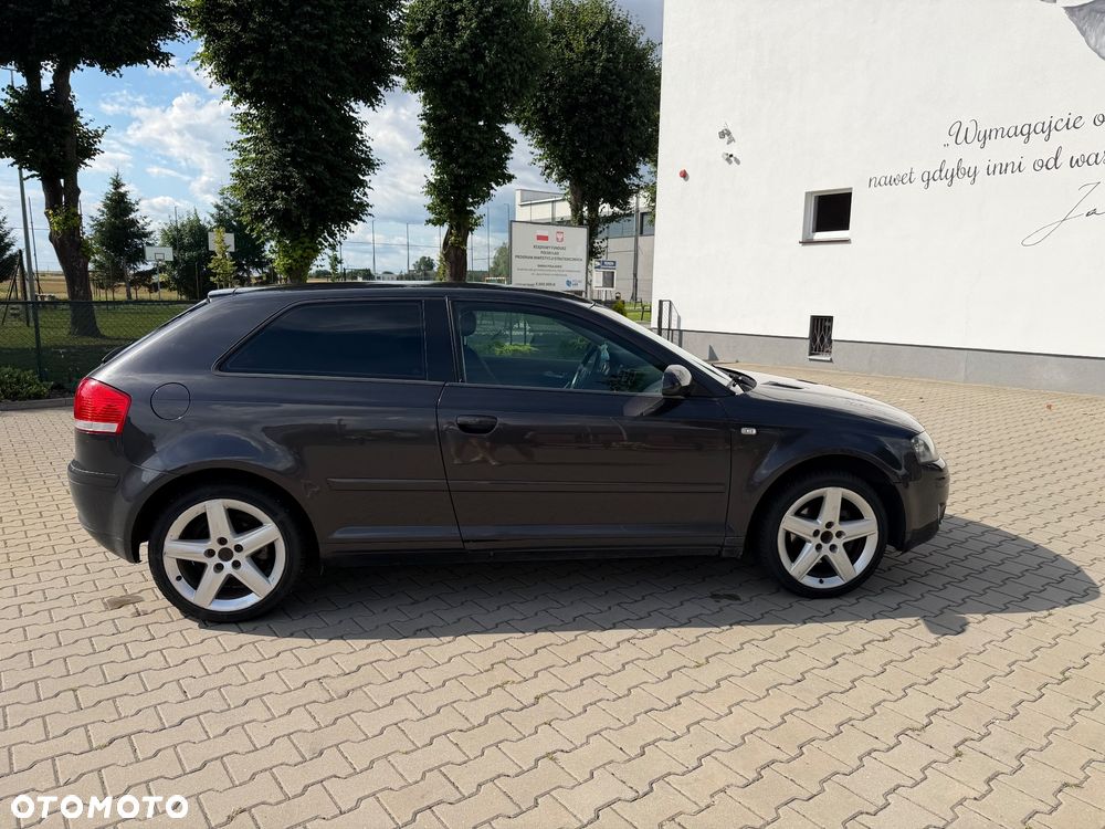 Audi A3 3-drzwiowe 1.6 Ambiente - 4