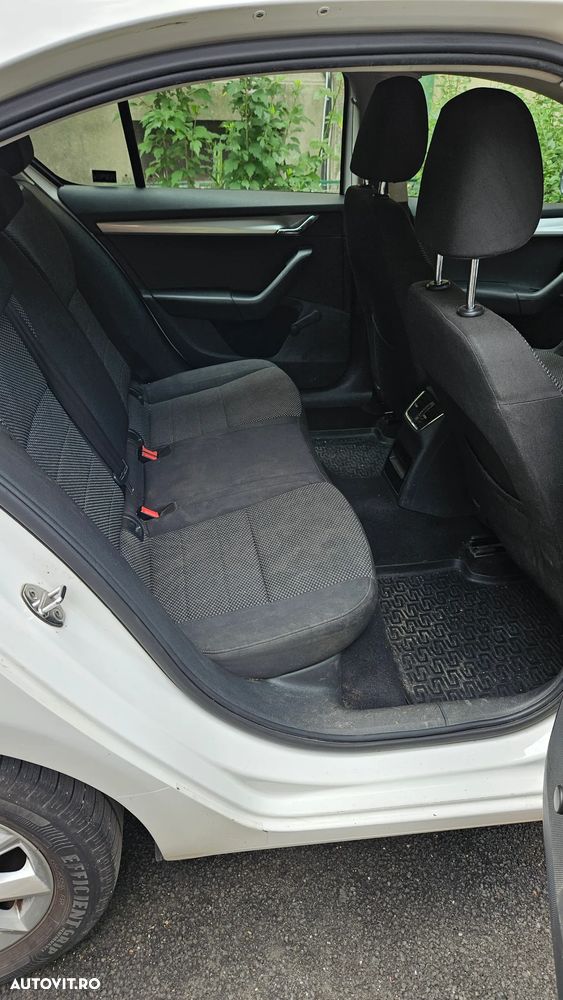 Skoda Octavia - 10
