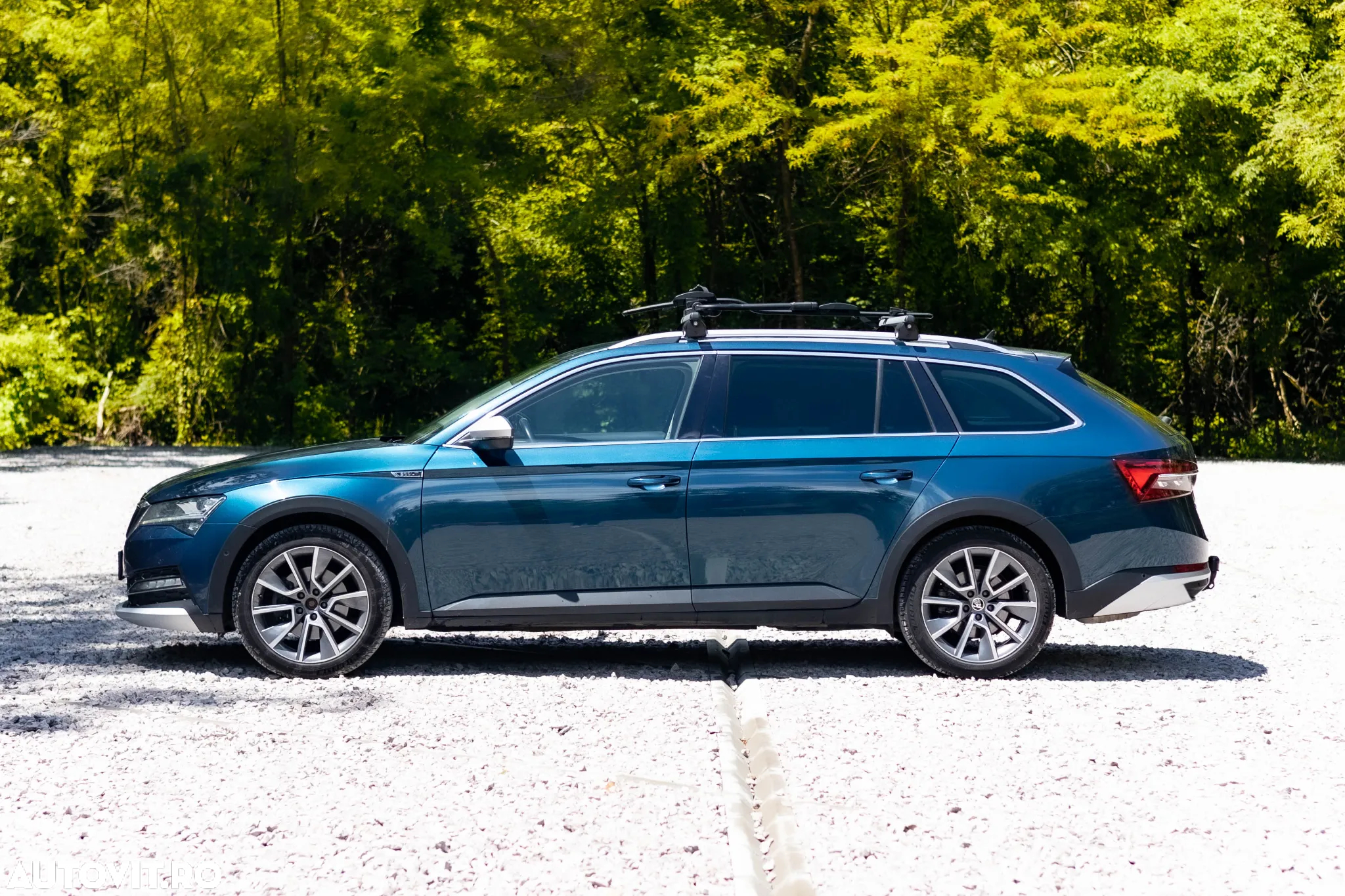Skoda Superb Combi 2.0 TDI 4X4 DSG Scout - 5