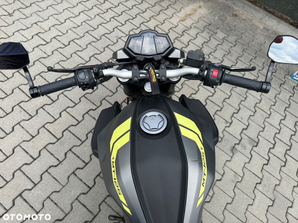 Yamaha MT - 8