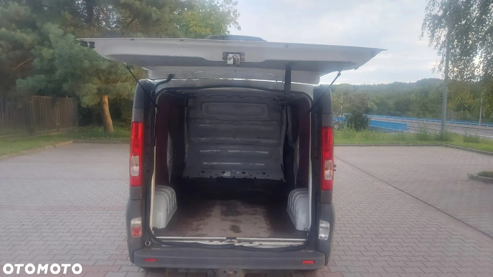 Opel Vivaro - 10