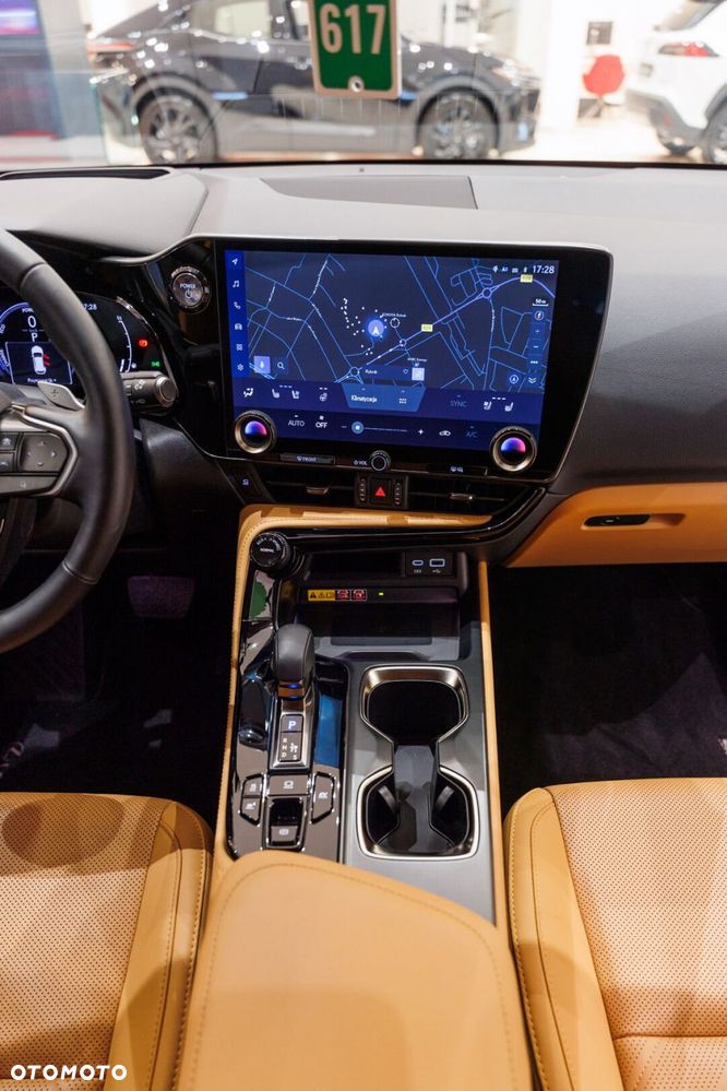 Lexus NX 350h Omotenashi AWD - 31