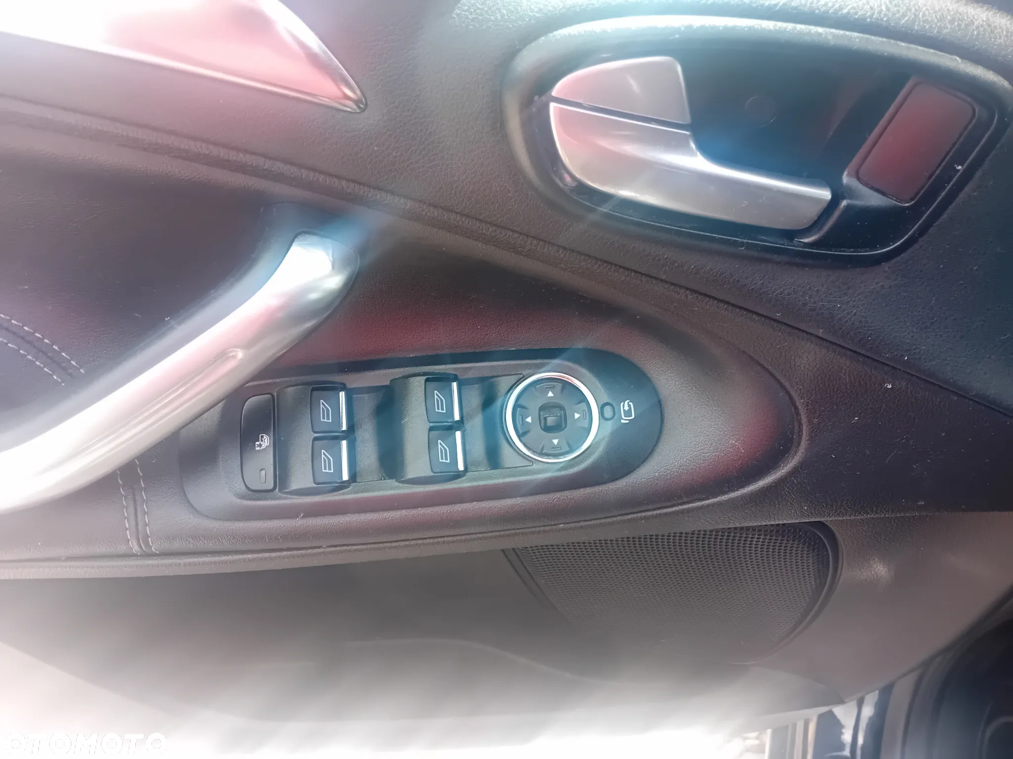 Ford S-Max - 17