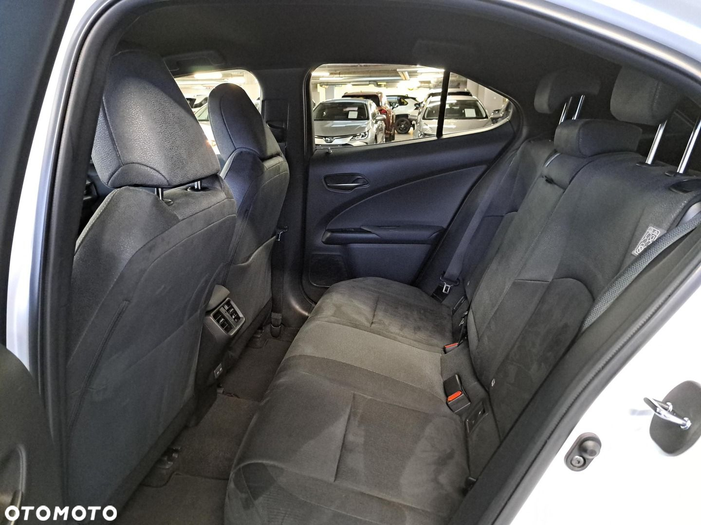 Lexus UX - 9