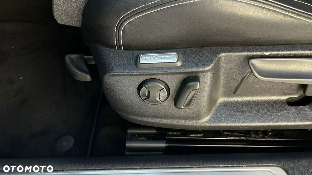 Volkswagen Passat - 32