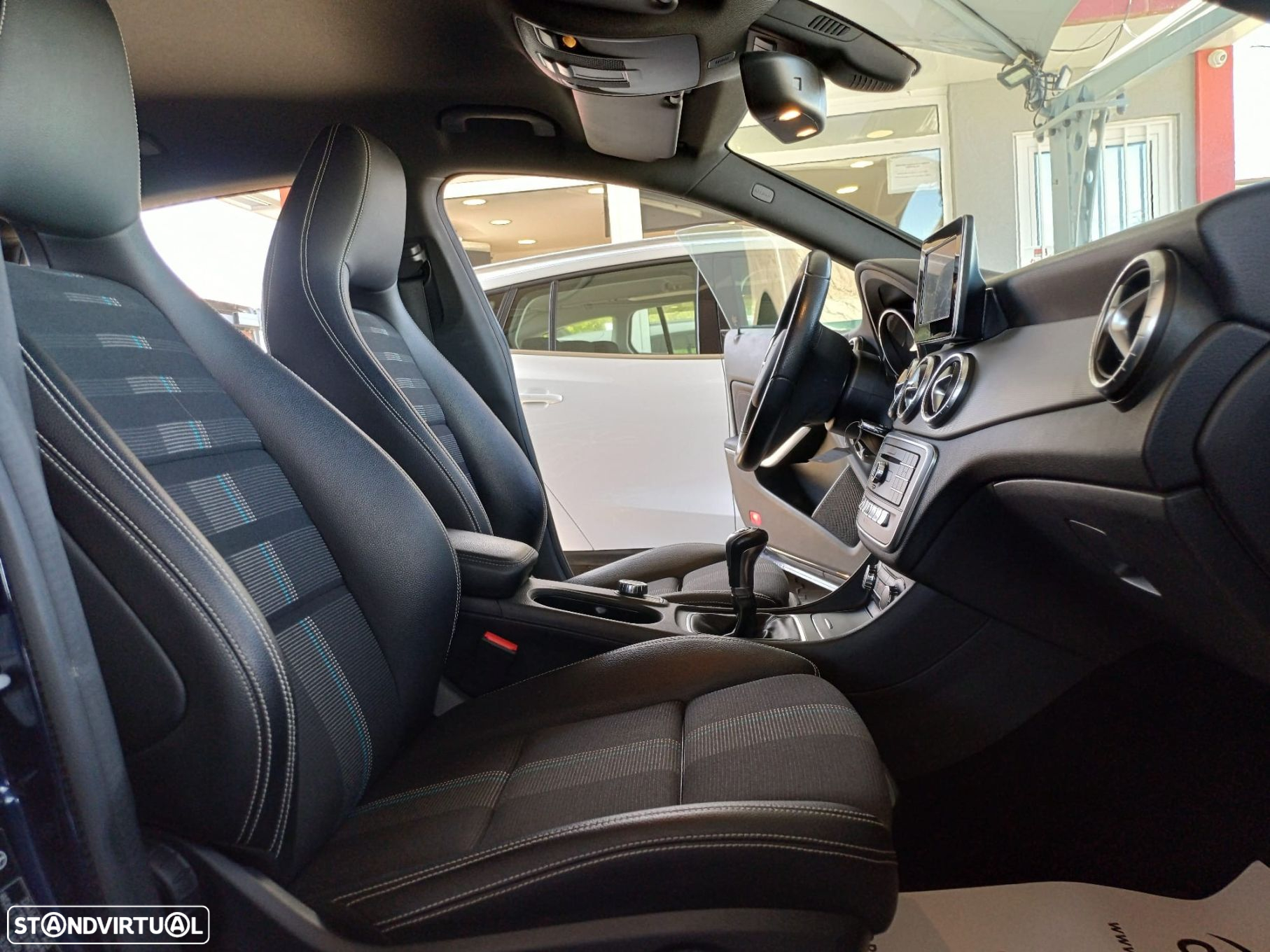 Mercedes-Benz CLA 180 - 11