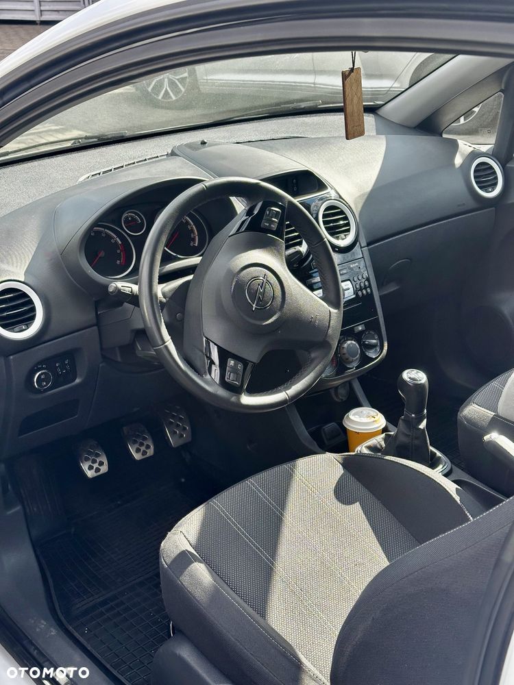 Opel Corsa - 2