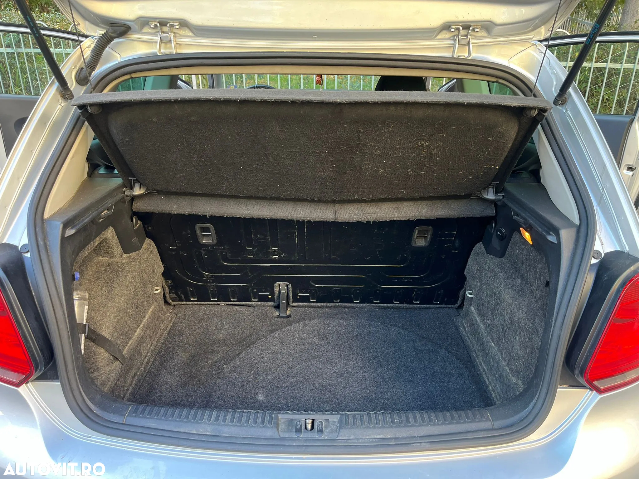 Volkswagen Polo - 8