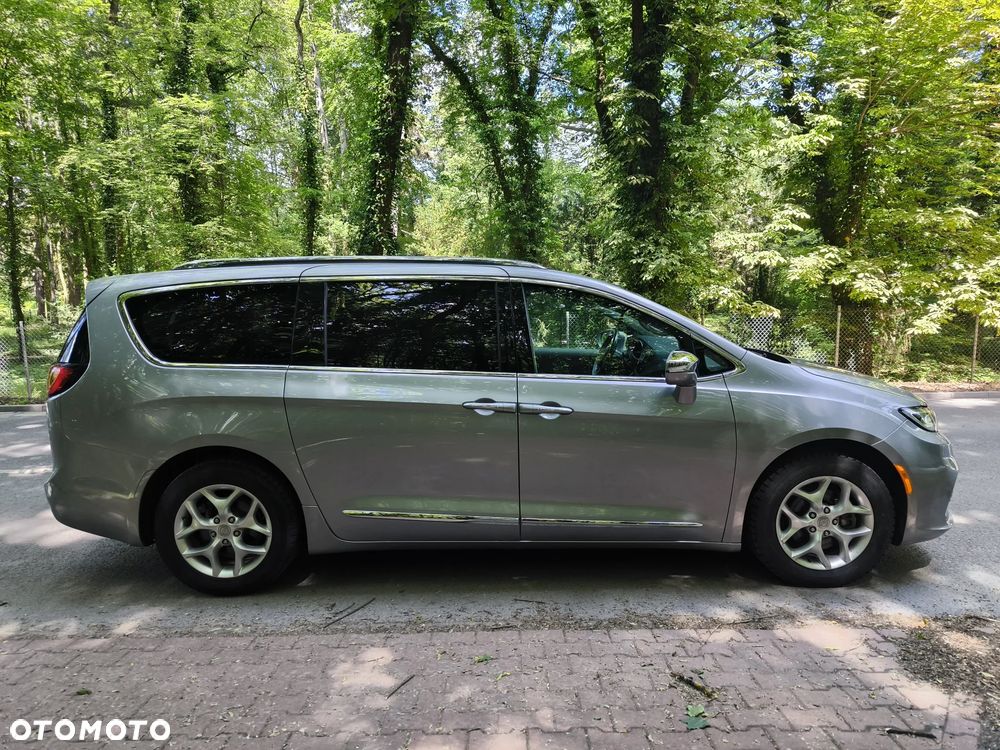 Chrysler Pacifica - 6