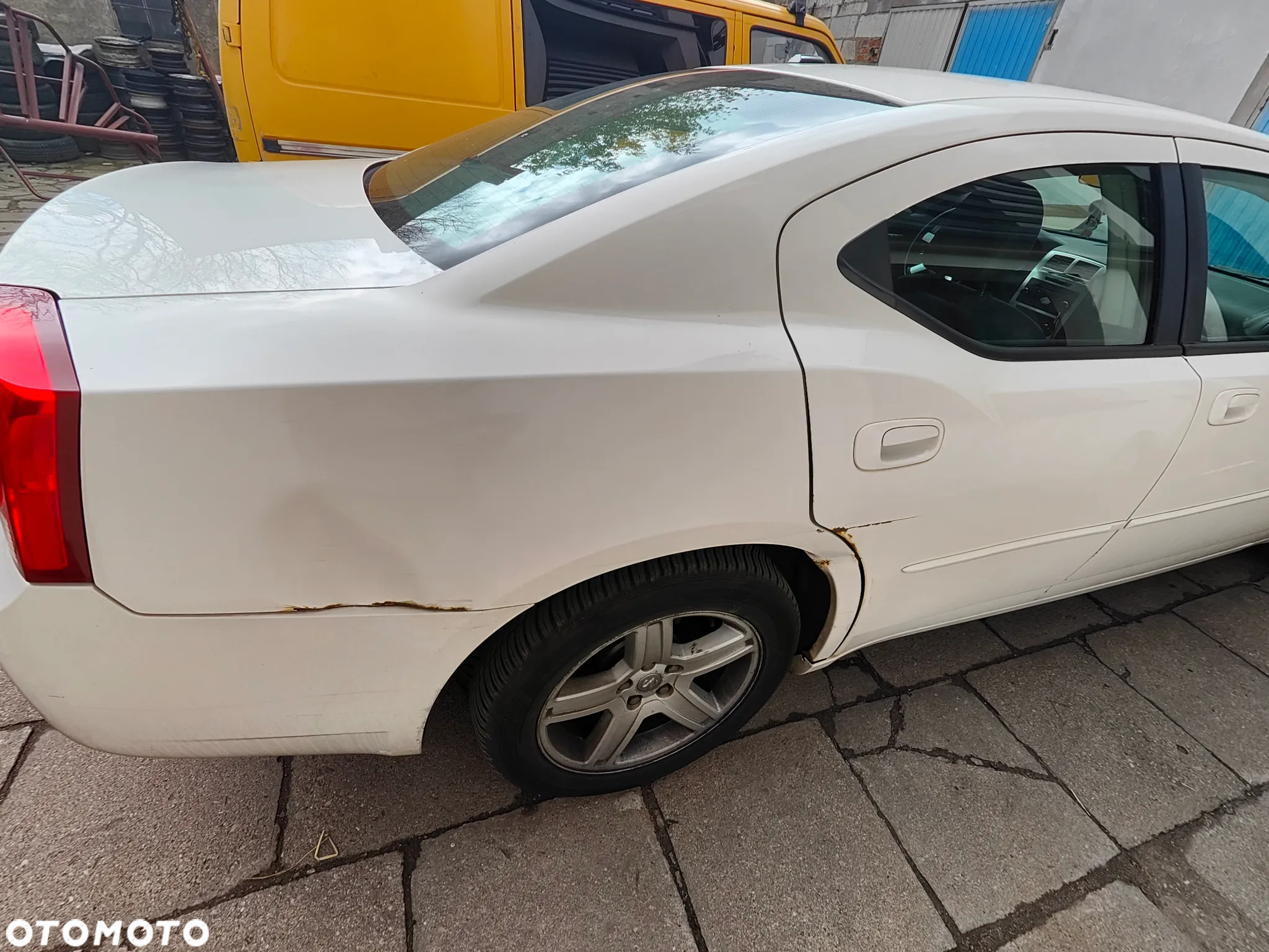 Dodge Charger 3.5 V6 SXT - 24