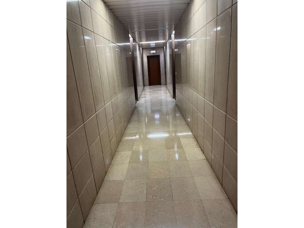 Escritório na Av. 5 de Outubro | Centro de Lisboa | Garagem - Grande imagem: 5/5