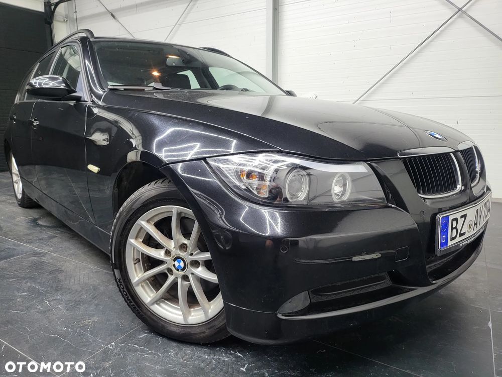 BMW Seria 3 318i - 1