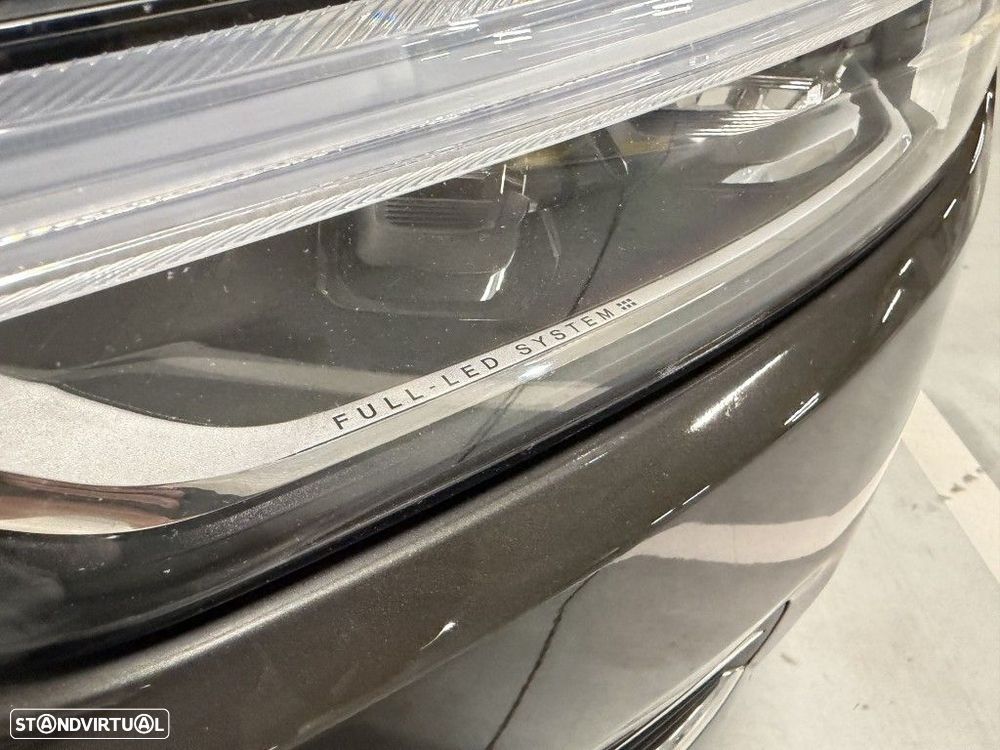 Volvo XC 60 2.0 T8 PHEV Momentum AWD - 17