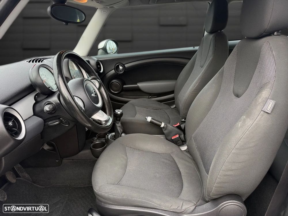 MINI 3 Portas Cooper D - 7