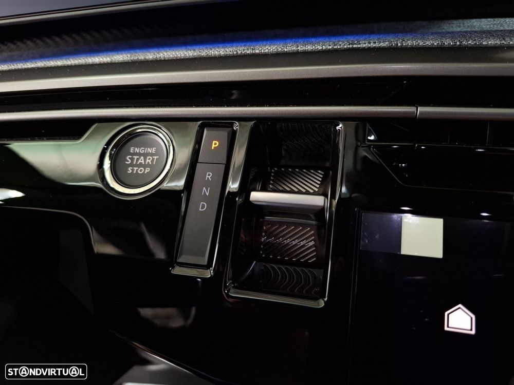 Peugeot E-5008 73 kWh Allure - 18