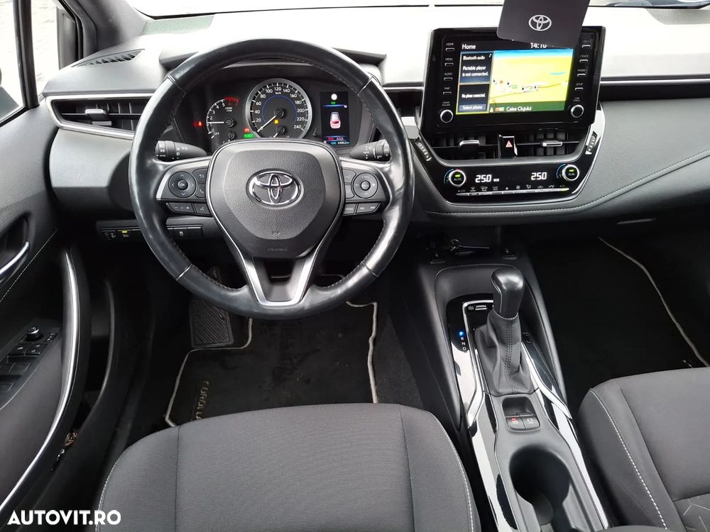 Toyota Corolla 1.8 Hybrid Business Edition - 10