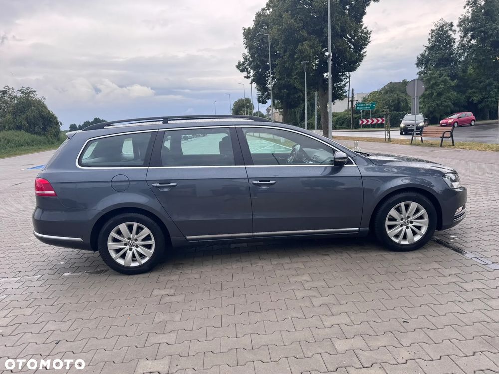 Volkswagen Passat - 4