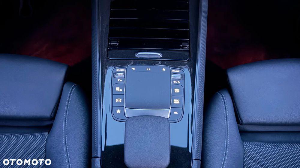 Mercedes-Benz GLA 200 Business Edition - 21