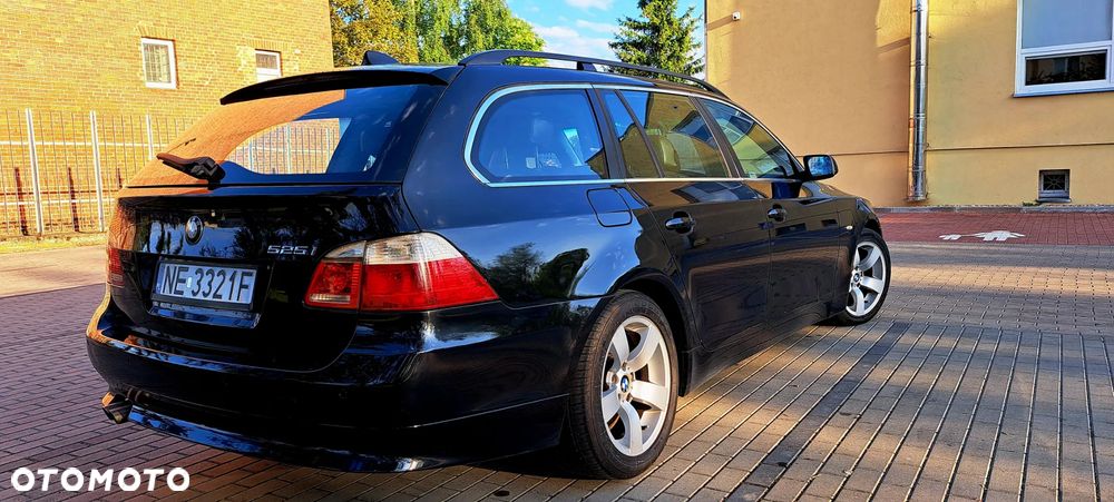 BMW Seria 5 525i - 4