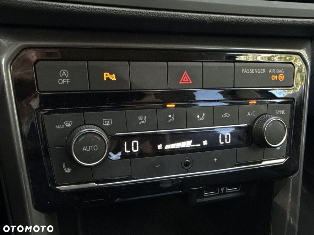 Volkswagen T-Cross - 17