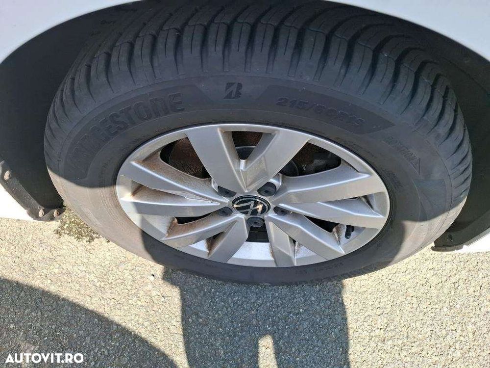 Volkswagen Passat 2.0 TDI SCR DSG Business - 5