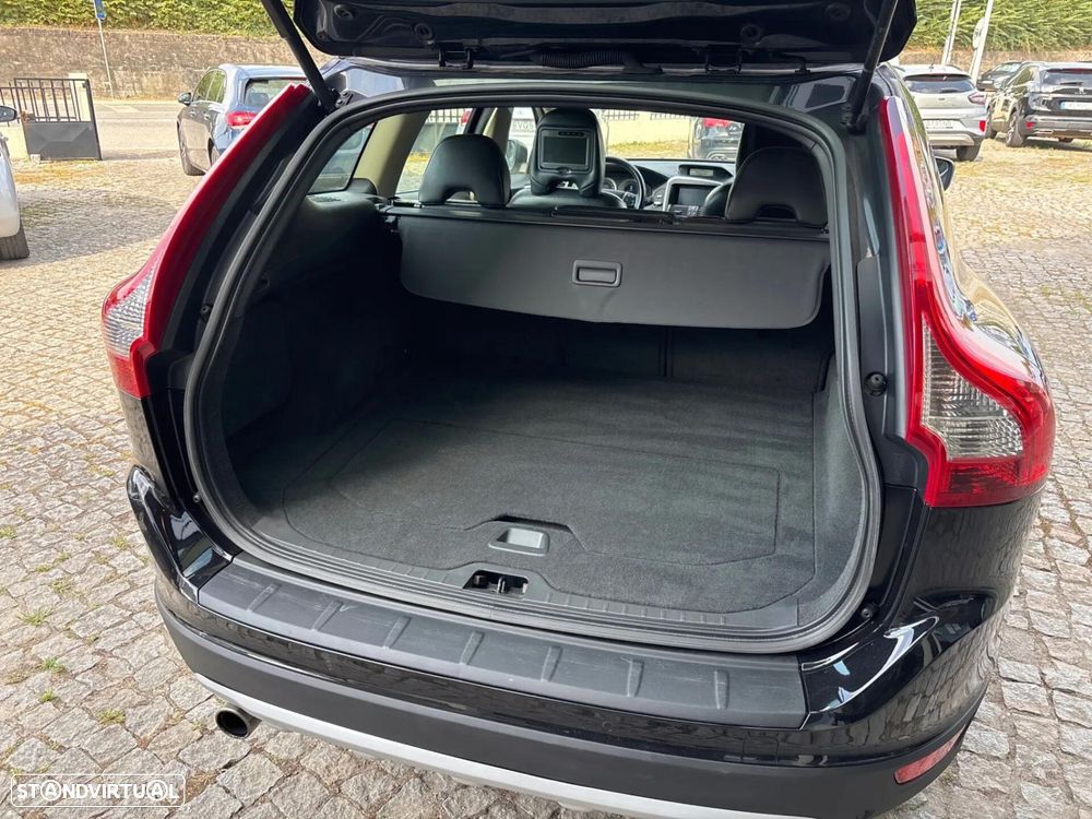 Volvo XC 60 2.4 D Drive Momentum - 20