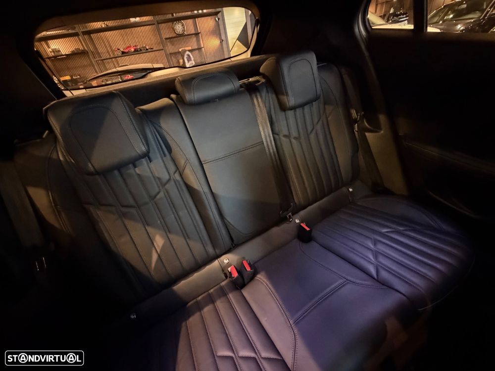 Peugeot e-2008 GT Pack - 37