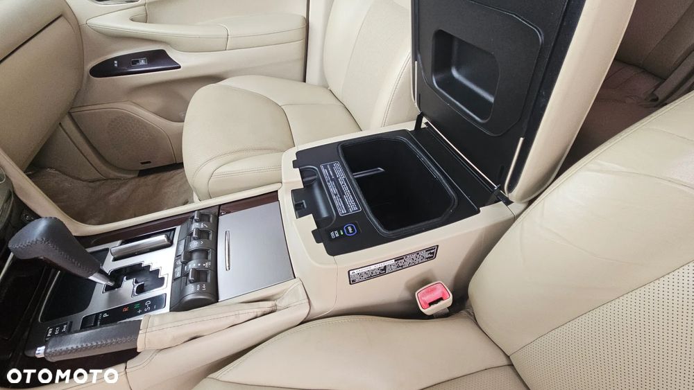 Lexus LX Standard - 16