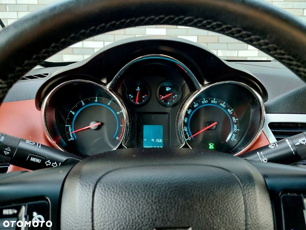 Chevrolet Cruze 1.8 LTZ - 9