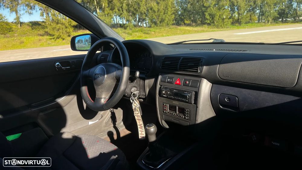 Audi A3 1.8 Sport Turbo - 8