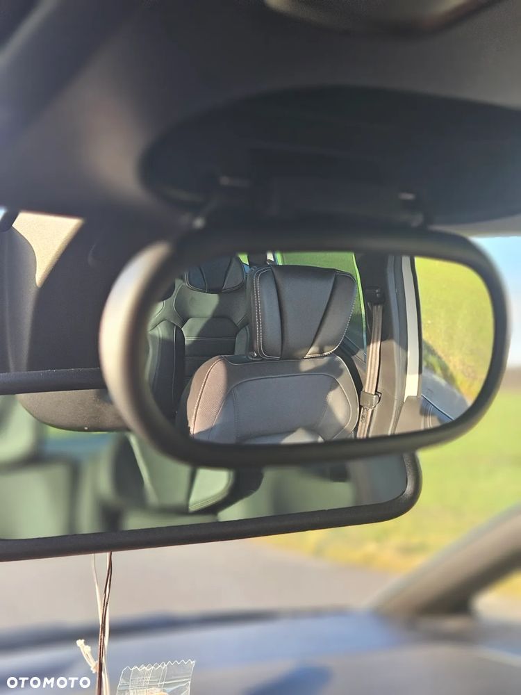 Renault Grand Scenic - 30