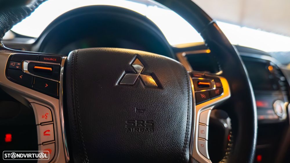 Mitsubishi L200 2.3 DI-D Strakar CD Intense 4WD - 19