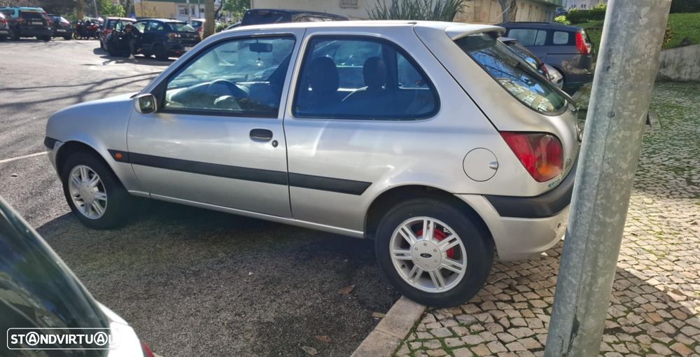 Ford Fiesta 1.8 D Studio - 3