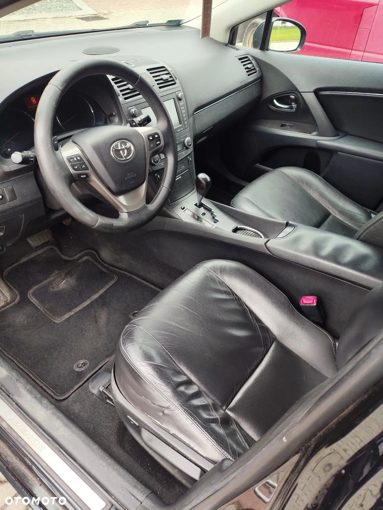 Toyota Avensis 2.0 Premium EU5 MS - 6