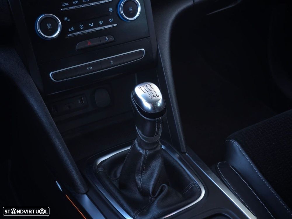 Renault Mégane 1.5 dCi Intens - 14