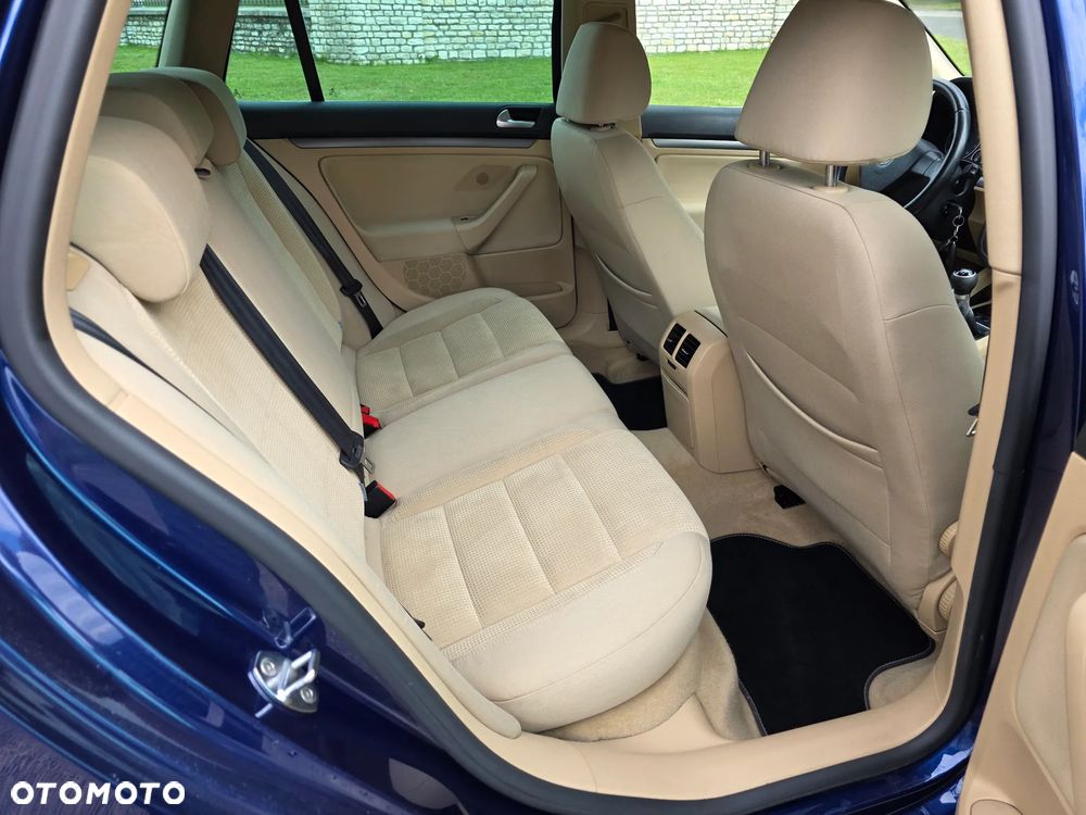 Volkswagen Golf 1.4 TSI Highline - 9