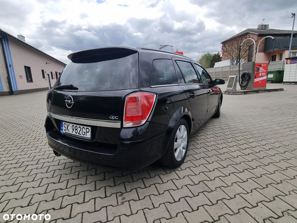 Opel Astra 2.0 T Cosmo - 9