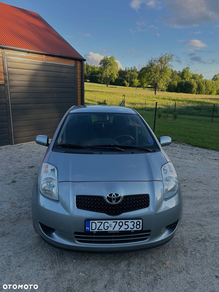 Toyota Yaris 1.3 VVT-i Luna - 2